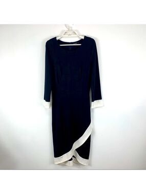 𝅺ouges Black Dress